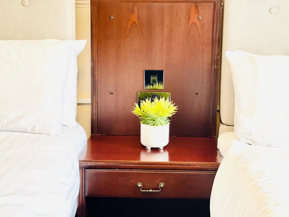 The Lovat 3*